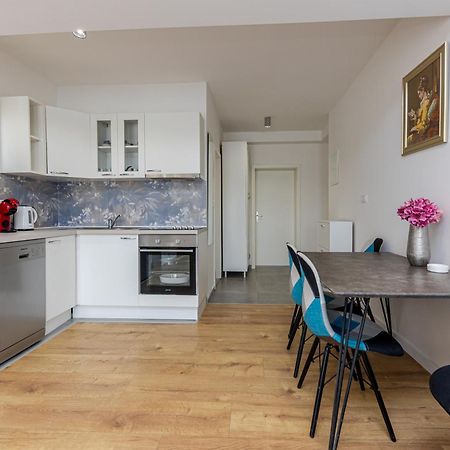 House Niko M With 6 Apartments Сплит Екстериор снимка